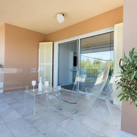 Sea Lovers Apartment